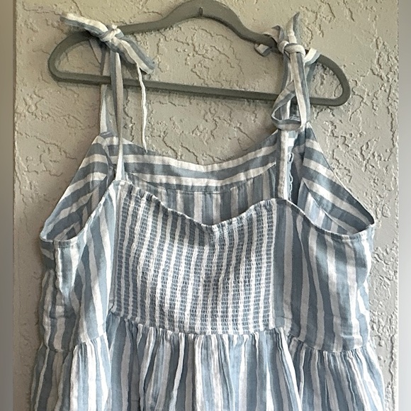Old Navy Blue and White Striped Top (NWOT) - Picture 9 of 9